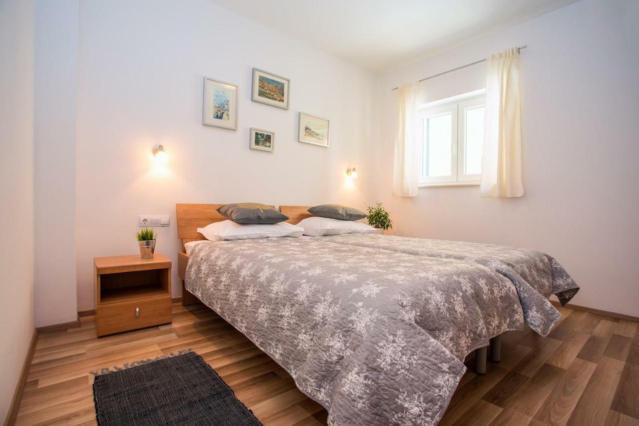 Villa Maslina, With Private 32M2Pool, Panoramic Views On 100Km Coastline, 12 Pax Локва Рогозница Екстериор снимка