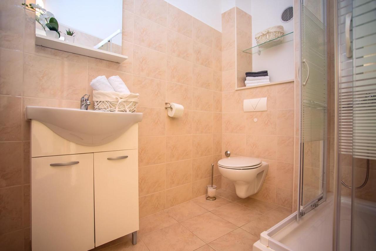 Villa Maslina, With Private 32M2Pool, Panoramic Views On 100Km Coastline, 12 Pax Локва Рогозница Екстериор снимка